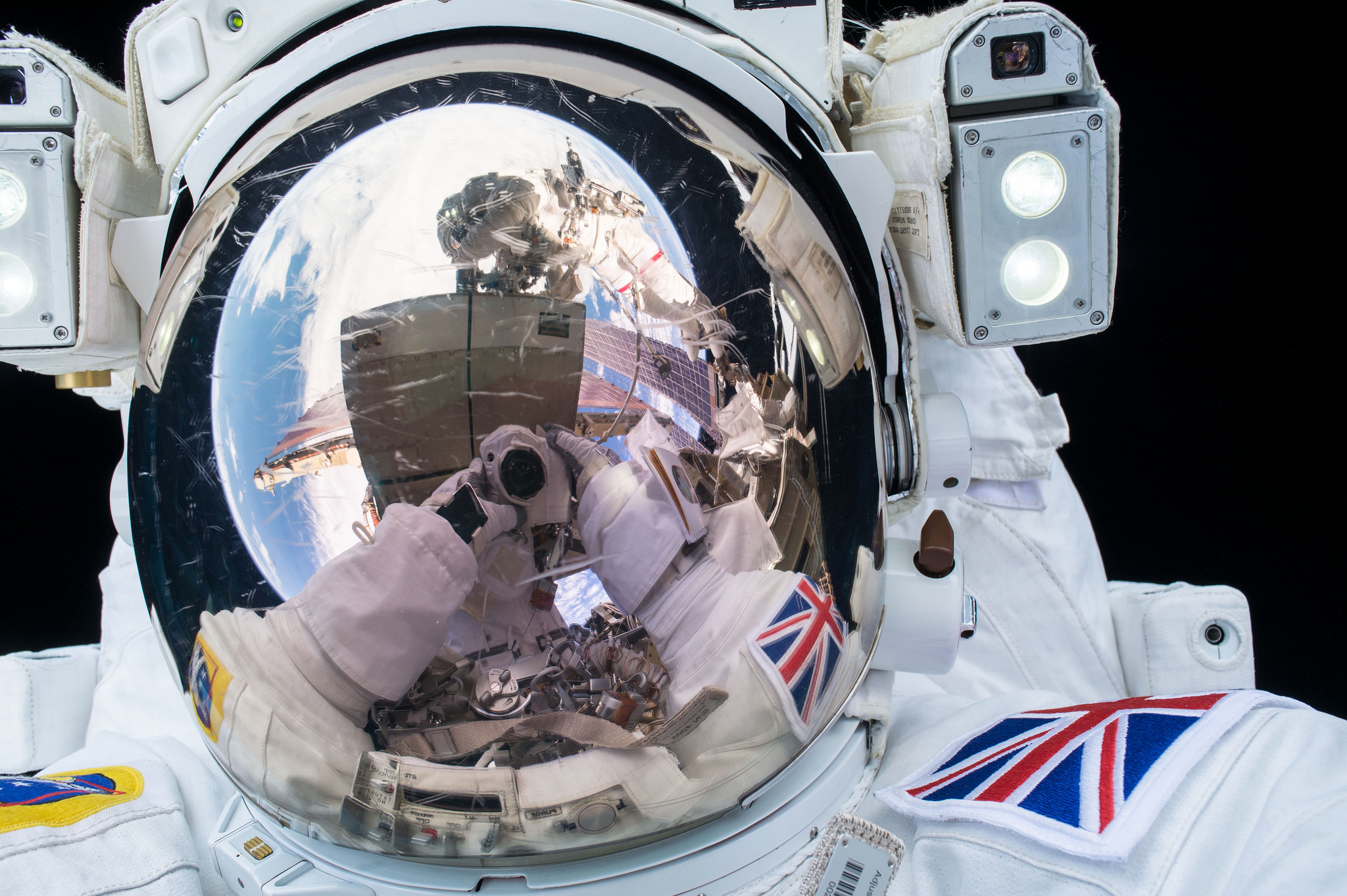 ESA (European Space Agency) astronaut Tim Peake seen during his first spacewalk / CC 2.0 NASA Johnson