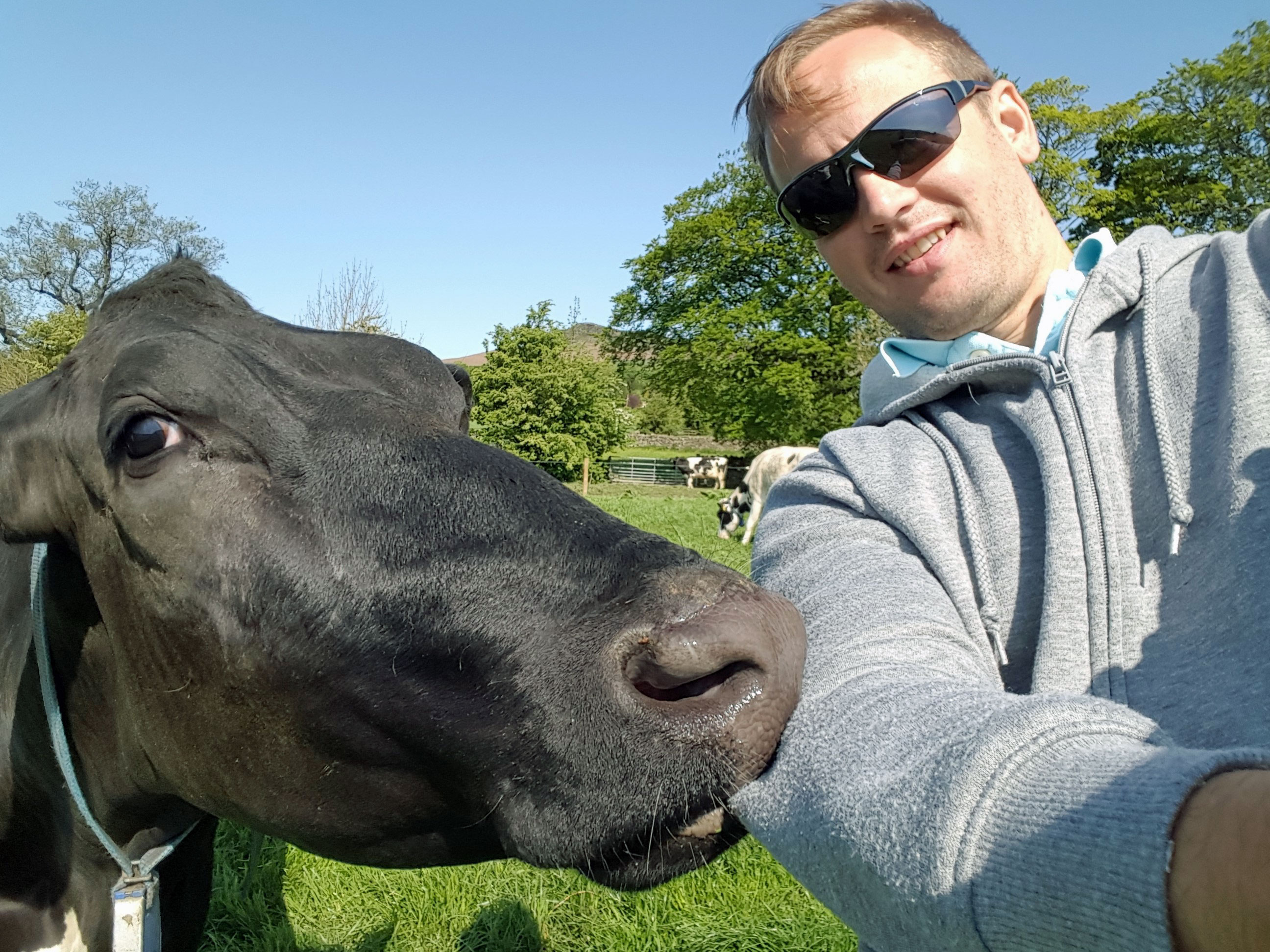 Gary captures a selfie with his new bovine friend